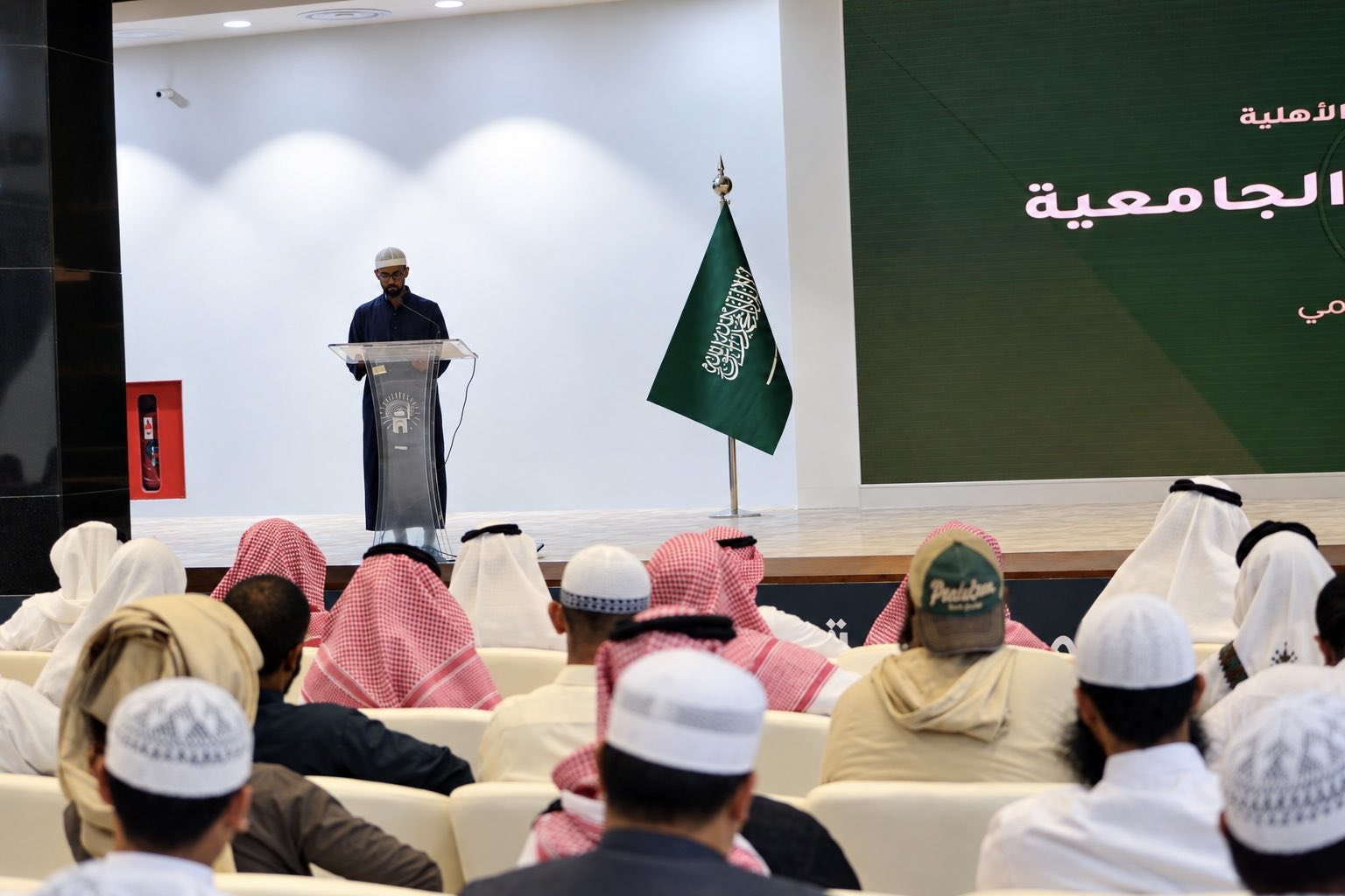 الكلية تنظّم اليوم الإرشادي لطلابها وطالباتها برعاية عميد الكلية
