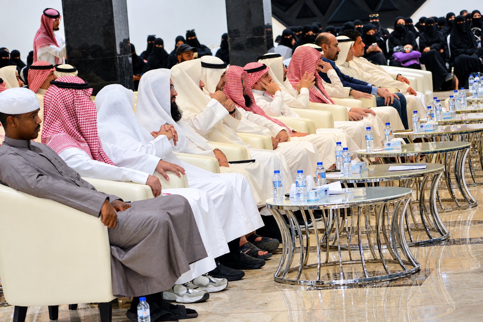 الكلية تنظّم اليوم الإرشادي لطلابها وطالباتها برعاية عميد الكلية